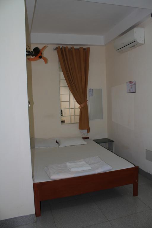 Ngoc Mai Guesthouse بون ما توت الغرفة الصورة