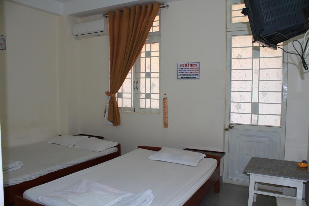 Ngoc Mai Guesthouse بون ما توت الغرفة الصورة