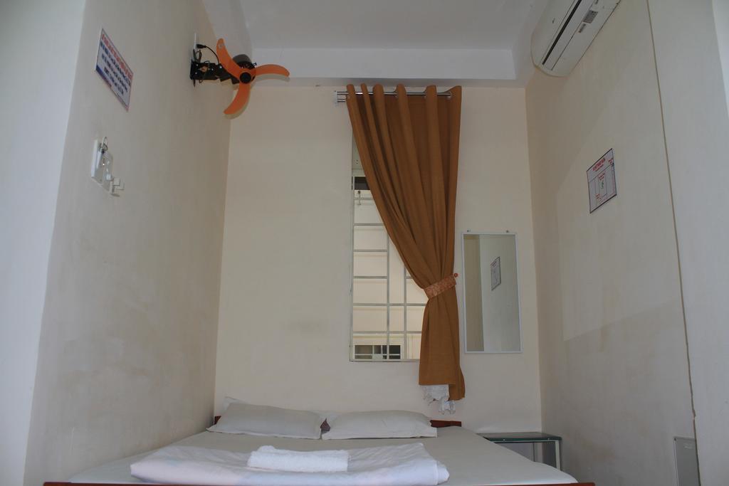 Ngoc Mai Guesthouse بون ما توت الغرفة الصورة