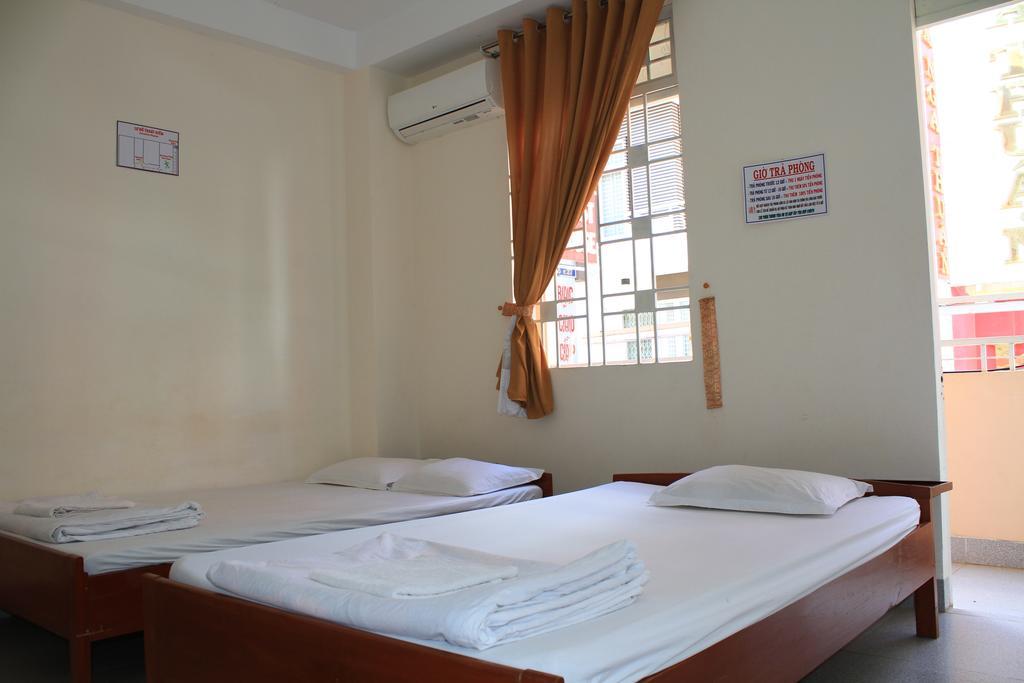 Ngoc Mai Guesthouse بون ما توت الغرفة الصورة
